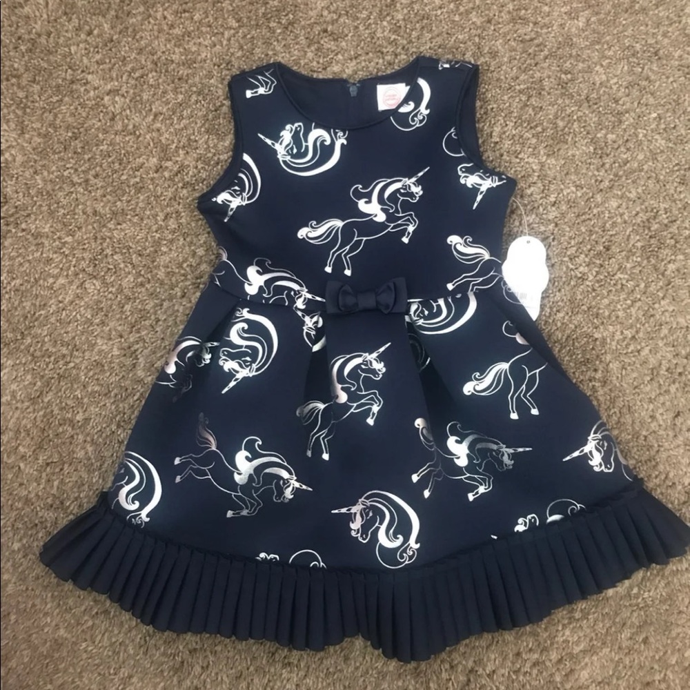 Girls dress size 4